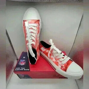 NFL LOW TOP PRINT CANVAS SHOES SIZE 9 ATHLETIC NEW FLATS RED WHITE